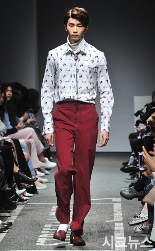MeanNie_Model's tweet photo. #Ahnseungjoon  [2016FW The Studio K] #Seoulfashionweek #sfw #koreanmodel #thestudiok https://t.co/445i8Qz0HX