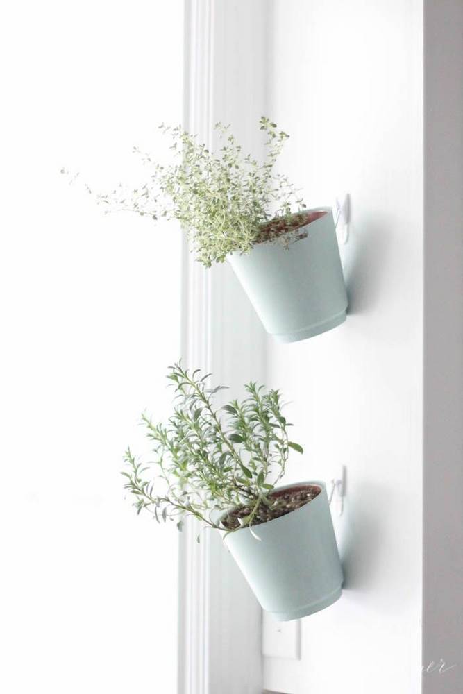 dominomag's tweet photo. #CommandHook hacks that EVERYONE needs: https://t.co/qslIWpXghS https://t.co/yPpLDsWAwU