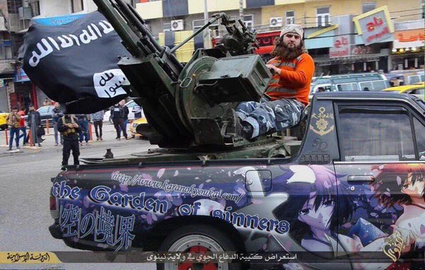 日本で盗まれた痛車が、海を渡り、戦車として活躍していた件..ww