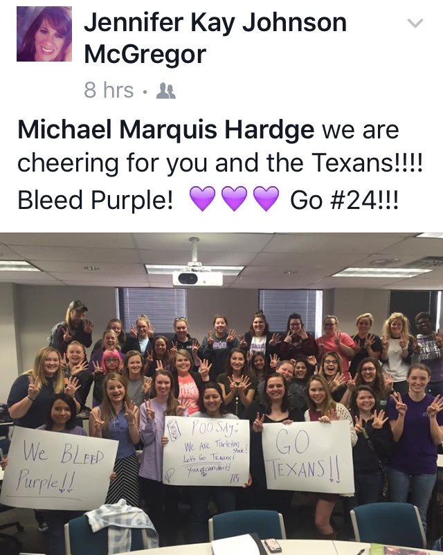 LathesTowns's tweet photo. Classmates showing their support!! #BestUniversityEver #TarletonCivility #TarletonSupport #BeLoudBeProud https://t.co/ZqsmadF719