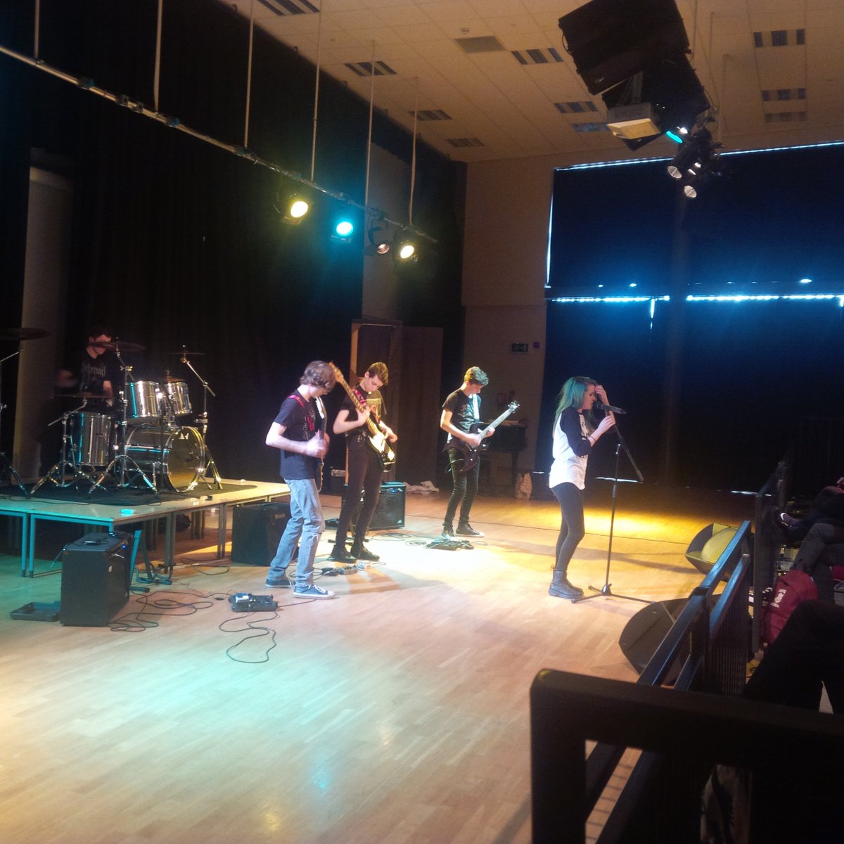 LittleRedBricks's tweet photo. Here are some more pictures from the Psycho Spoons Concert https://t.co/KfdLEoMUIw