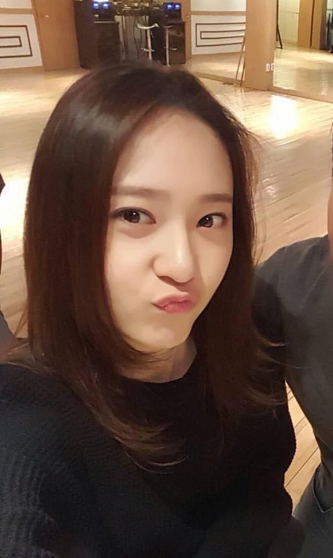 soojvnqa's tweet photo. @kimjongenr hi! good morning peterpan eheh(｡>﹏<｡) have a nice day ahead, princess soojung bless you!
love youuu😽 https://t.co/5NWWsIrdZR