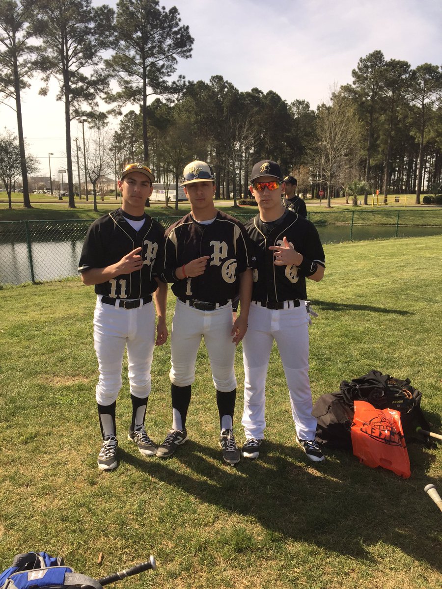 Ryan_Bocca's tweet image. Didn't get to post but, great time down in Myrtle for spring training with my guys⚾️🌊 #Room104 #HummBabe #HowAYou