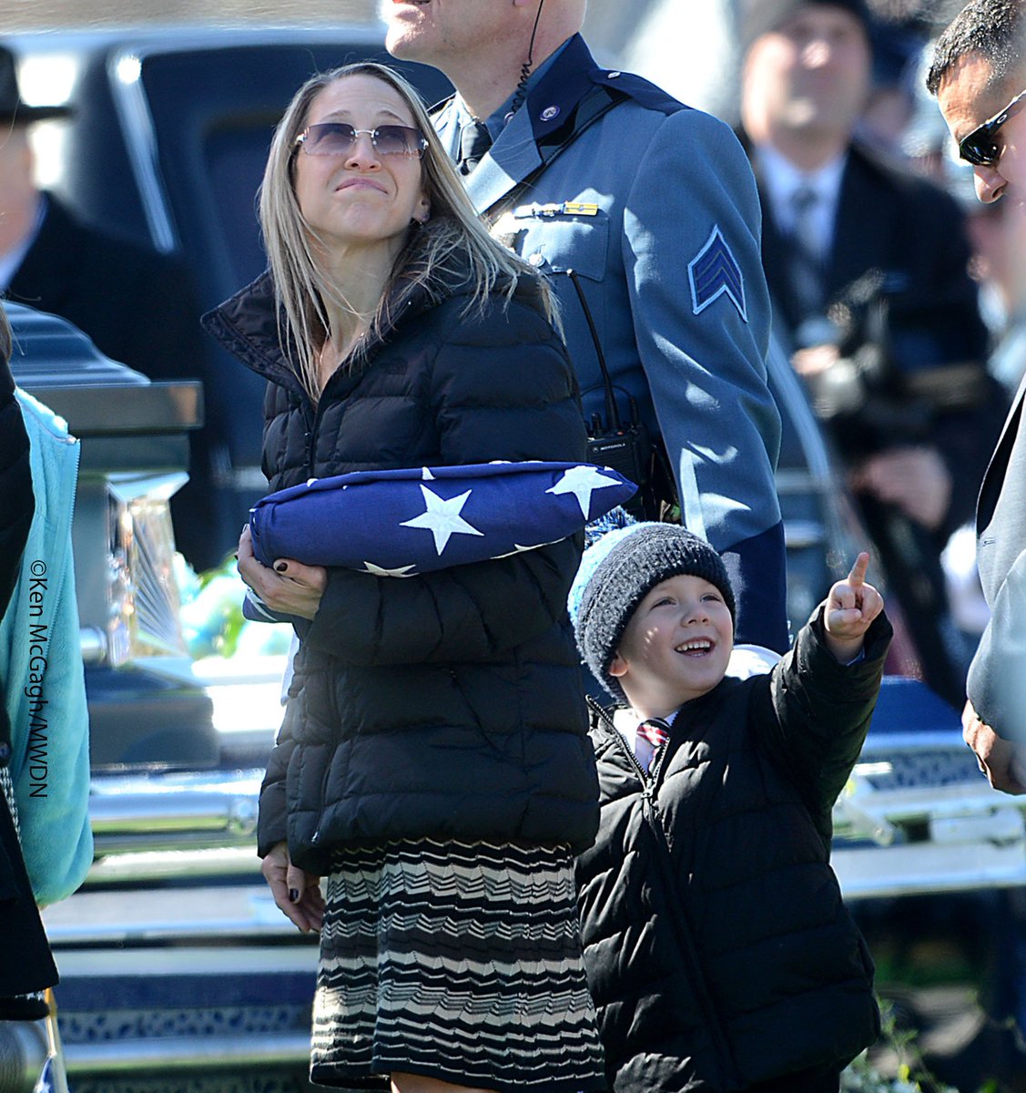 ken_mcgagh's tweet photo. Trp Clardy's wife and son watch as balloons take flight above Hudson cemetery. #RIPclardy https://t.co/ztv8ZFZX7v https://t.co/vVt4OiQ2KX