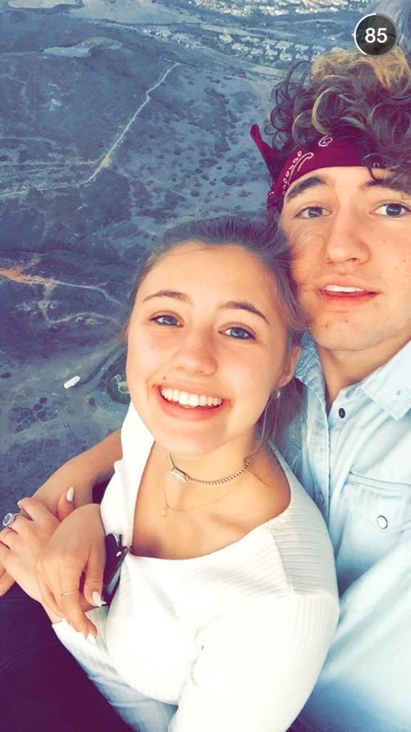 famousascupcake's tweet photo. Special #famousascupcakes Boyfriends and excouples
Lia and Jc https://t.co/ZCTQZfd6CA