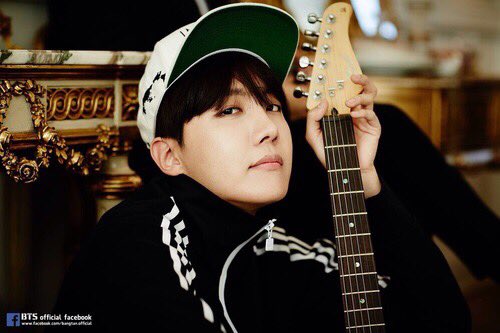 btsaesthetic's tweet photo. bts jhope (hoseok) aesthetic https://t.co/VYhJUkhlci