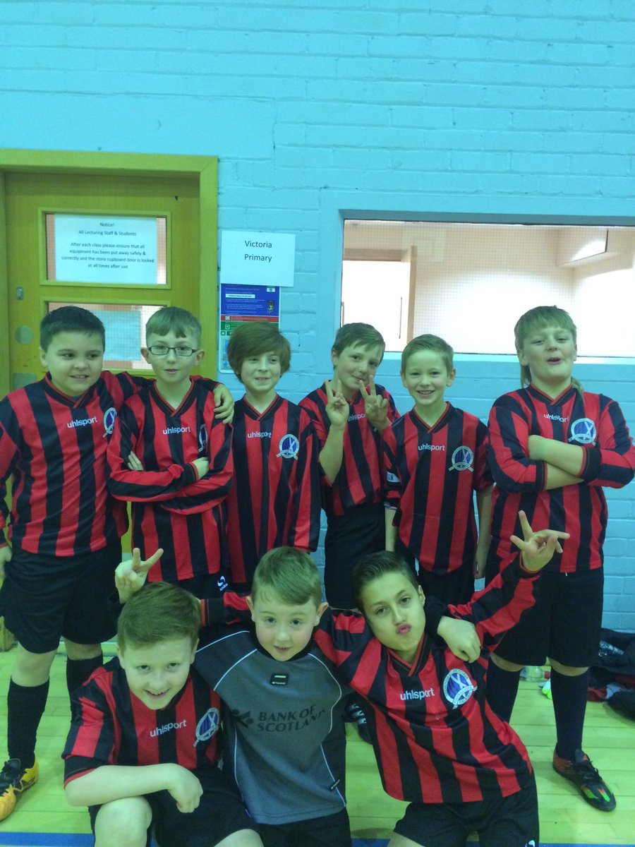 MrWatersECPS's tweet photo. P5 football team - We came joint 2nd and made it to the semi finals today. What an amazing achievement! ⚽️⚽️⚽️ https://t.co/bWG66Sk5jj