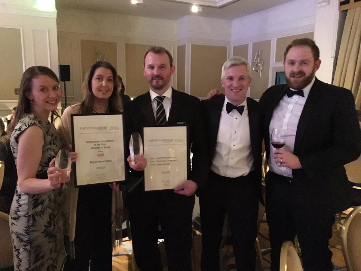 BroomeTiff's tweet photo. It's Bright here! Consultancy of the year! @BrightPships @sponsnews @sandymilner https://t.co/Bi6GqGYRuJ