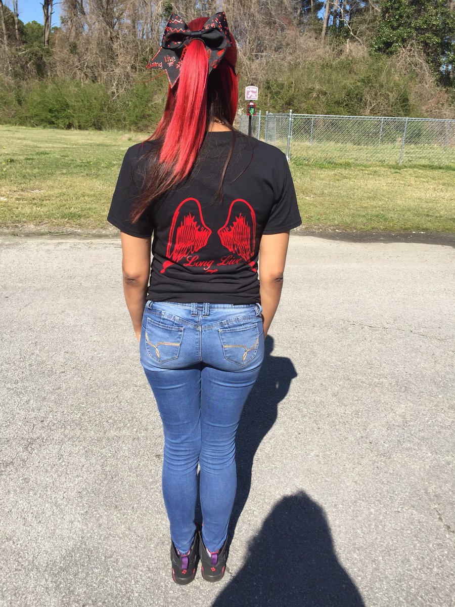 Preddie_Nisha's tweet photo. As much love I had for you, I ain't never wanted to rock you on my shirt man. I love you. #LongLiveZay.❤️ https://t.co/JwTQ2mv1lk