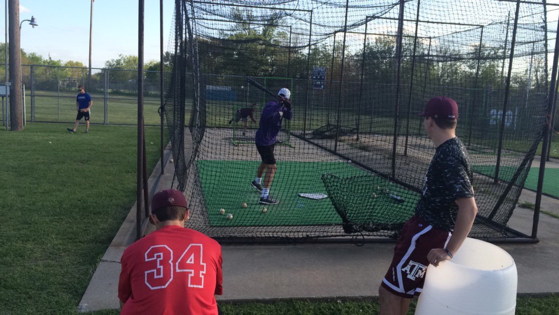 aled301PAGE's tweet photo. Our #vision is to get to Regional and play in Kentucky! #TAMUClubBaseball #aled301 #RoadToKentucky #dingers! https://t.co/CxQm8zQFns