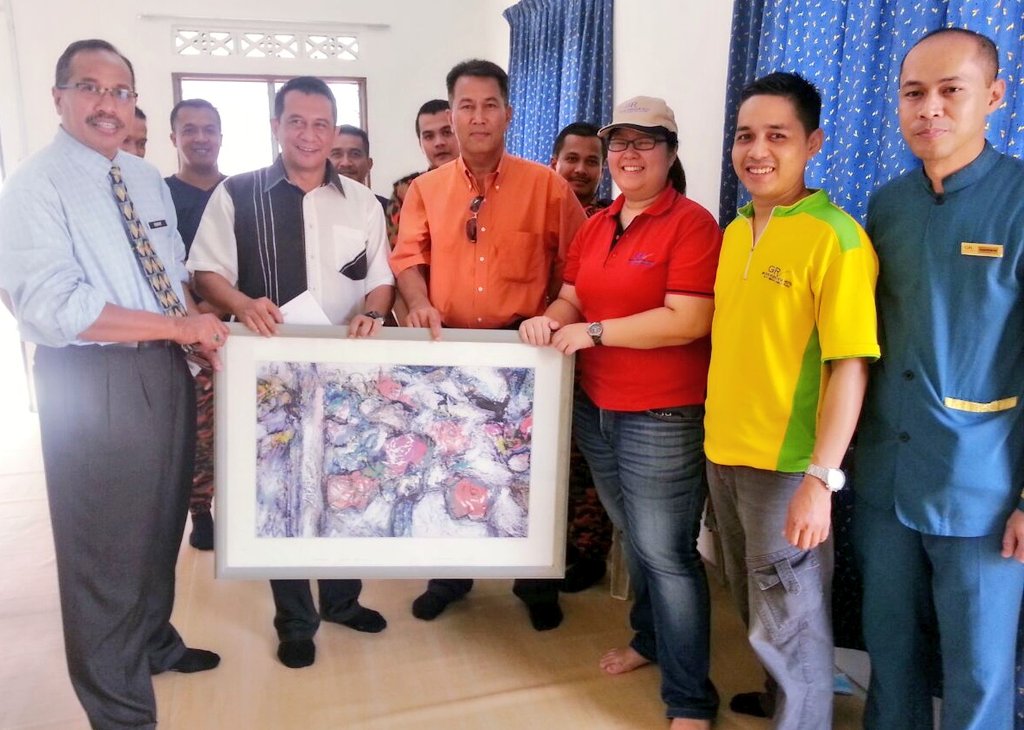 22/3/16 Bsma YB ADUN Selising PPuteh Kel&amp;Pgrs Hotel GRV sumbangan hiasan rmh NBOS Kg Lepah.@bombaJBPM.<a href="/KP_bombaJBPM/">YAS Dato' Sri Abdul Wahab bin Hj Mat Yasin</a>