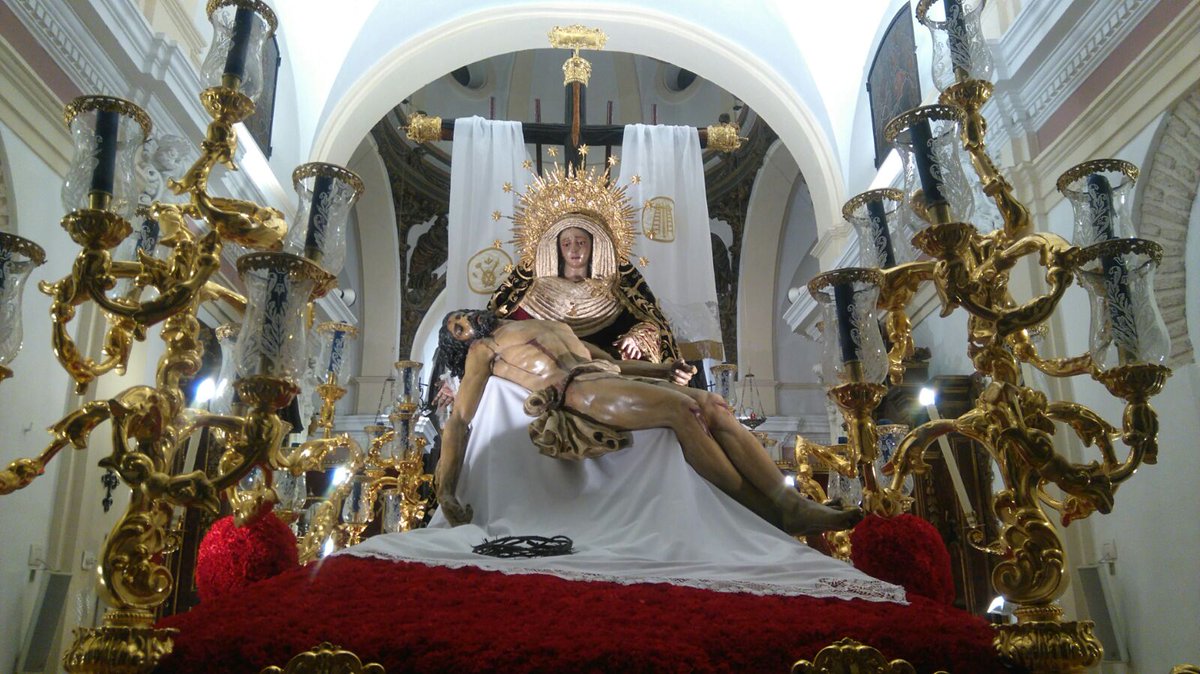 HdadBaratillo's tweet photo. Ya es Miércoles Santo. En pocas horas Sevilla se llenará de PIEDAD CARIDAD Y MISERICORDIA.

#AzulBaratillo https://t.co/NsNIHpbKYP