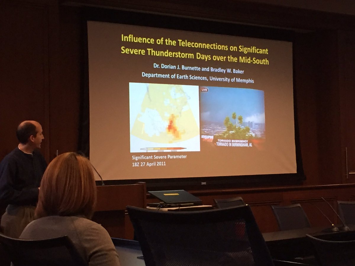 Dentonwx's tweet photo. Hanging out in the local AMS/NWA meeting at the University of Memphis. #teleconnections #WeathergeekStuff https://t.co/ANtDI6x5RX