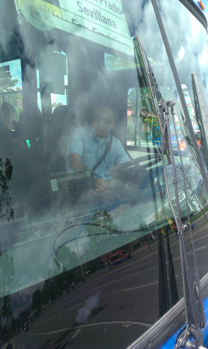 josaber19's tweet photo. Ojalá no me vuelva a cruzar con ciertos conductores del @SITPBTA tan maleducados como él. https://t.co/xkQHJtWRIZ