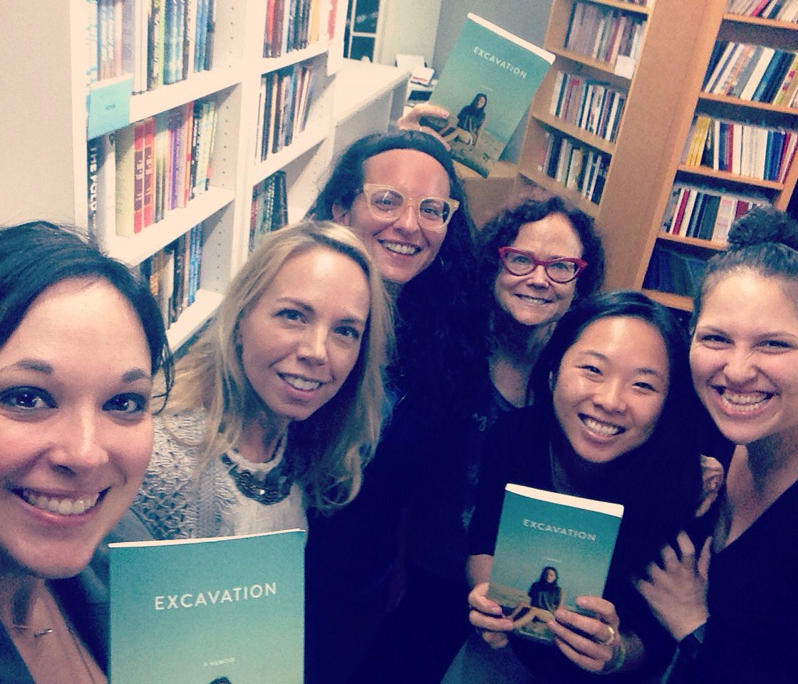 wthcoffeespoons's tweet photo. Inspiration, fearlessness, all heart #authorevenings #evwriters2016 @pen_ev thank you @WendyCOrtiz !! https://t.co/6OTpcoojh5