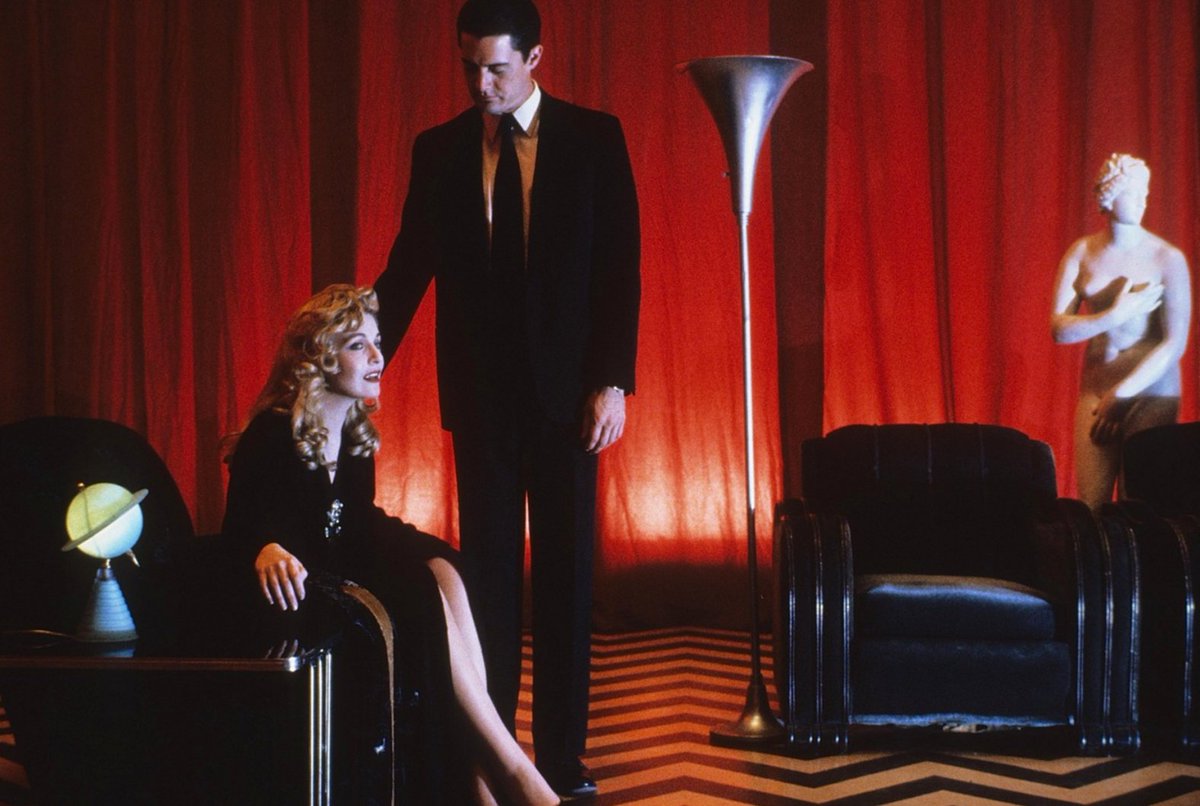 consequence's tweet photo. .@David_Lynch's Twin Peaks revival for Showtime could possibly hit movie theaters: https://t.co/gqdU60B80R https://t.co/ljusbm76zy