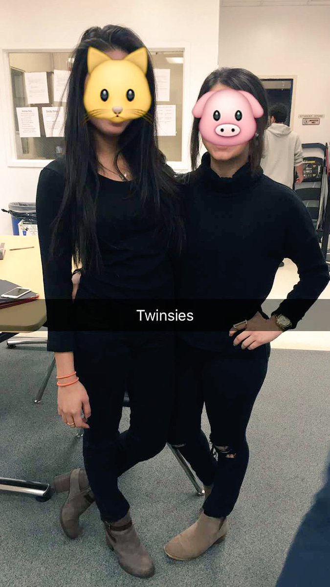 treeshagenota's tweet photo. #decaturtwinday but we're too ugly to show our faces @queenyliciaa https://t.co/gg19ddhYkK