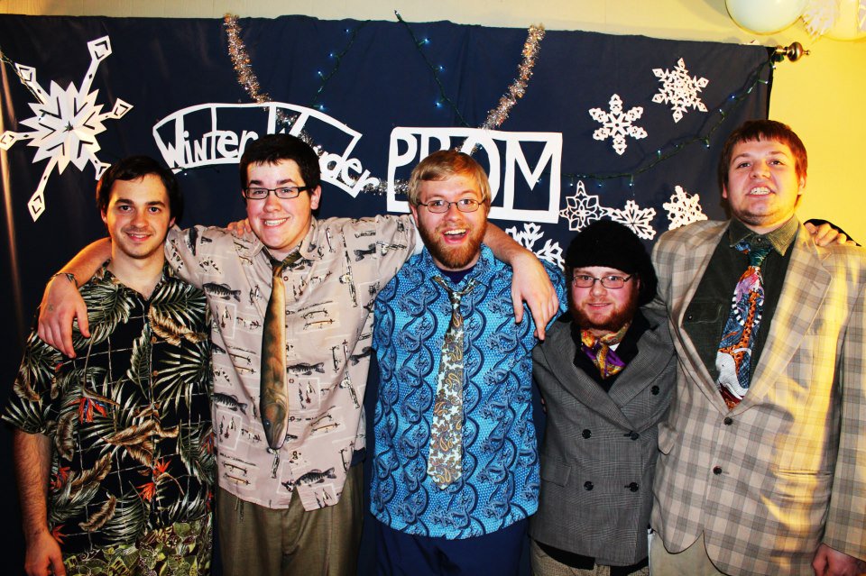 uninavs's tweet photo. Thrift Store Prom. April 1st at 8pm. Trinity Bible Church. https://t.co/8MueBPKyKi