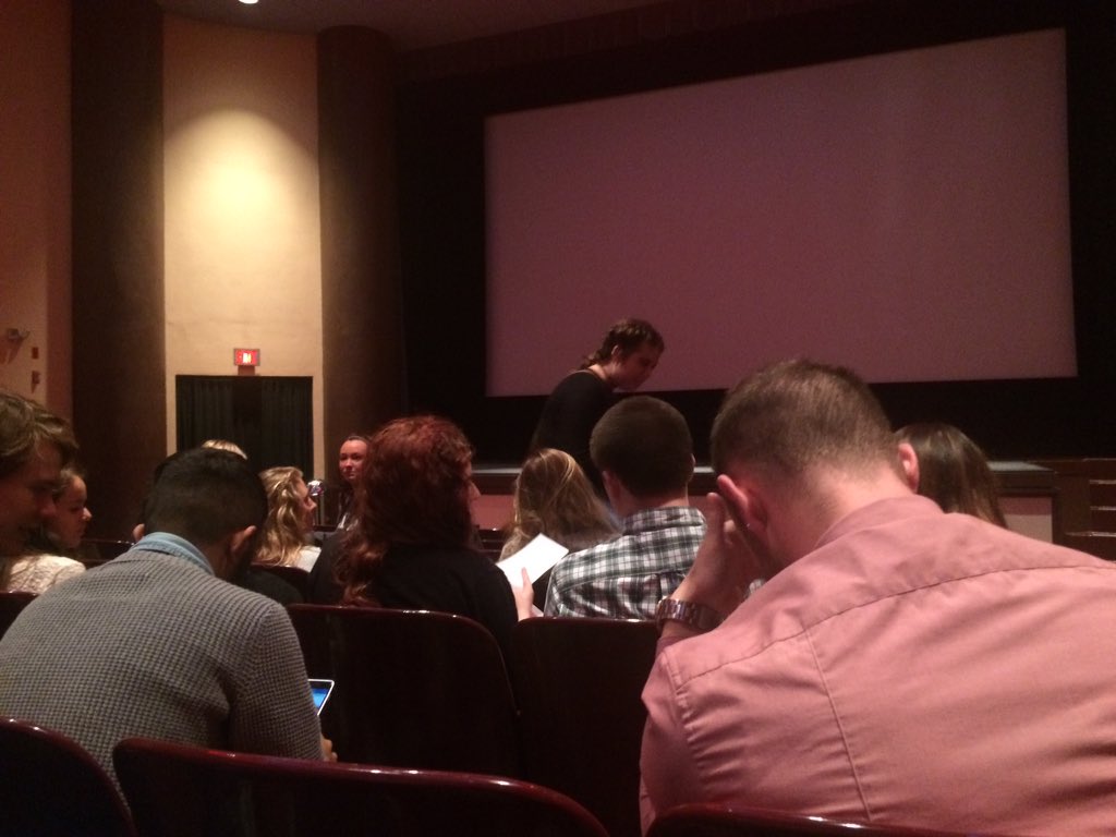 The_Vidette's tweet photo. Just a little under 20 minutes until showtime! Being excited is an understatement. #PaperPremiere https://t.co/PeAOQQEvSW