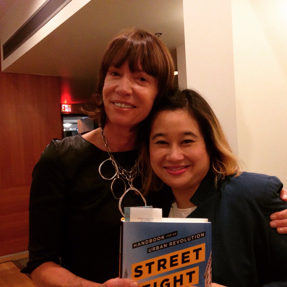 tania_lo's tweet photo. Enjoying being inspired by the fabulous JSK @JSadikKhan #streetfight follow my tweets tonight on.@MomentumMag https://t.co/62lvI1KNgY