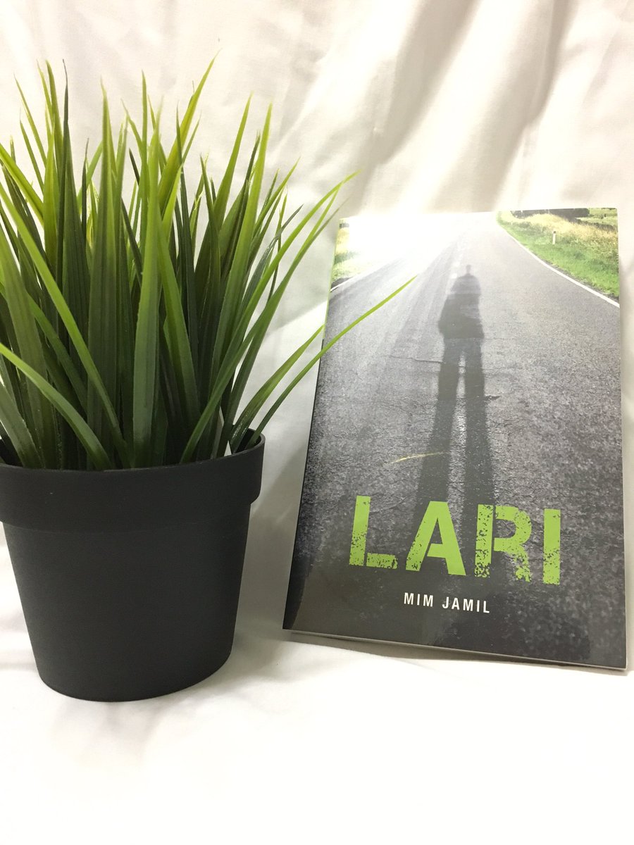 Kedai_333's tweet photo. Tajuk: Lari
Penulis: Mim jamil

Wassap "Lari" ke 013-719 4717!
@BukuFixi https://t.co/EbXAGzZvqY