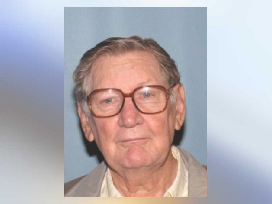 WCPO's tweet image. Have you seen Douglas Dean? Last seen this morning in Butler County. If seen, call 911. bit.ly/1MB0B1a