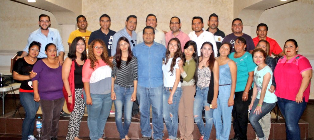 RicardoMCorral's tweet photo. Sin duda gran equipo el que trabaja en @MexAvanzaGP  A seguir con los buenos resultados por nuestra #ComarcaLagunera https://t.co/8KbzEb9PcR