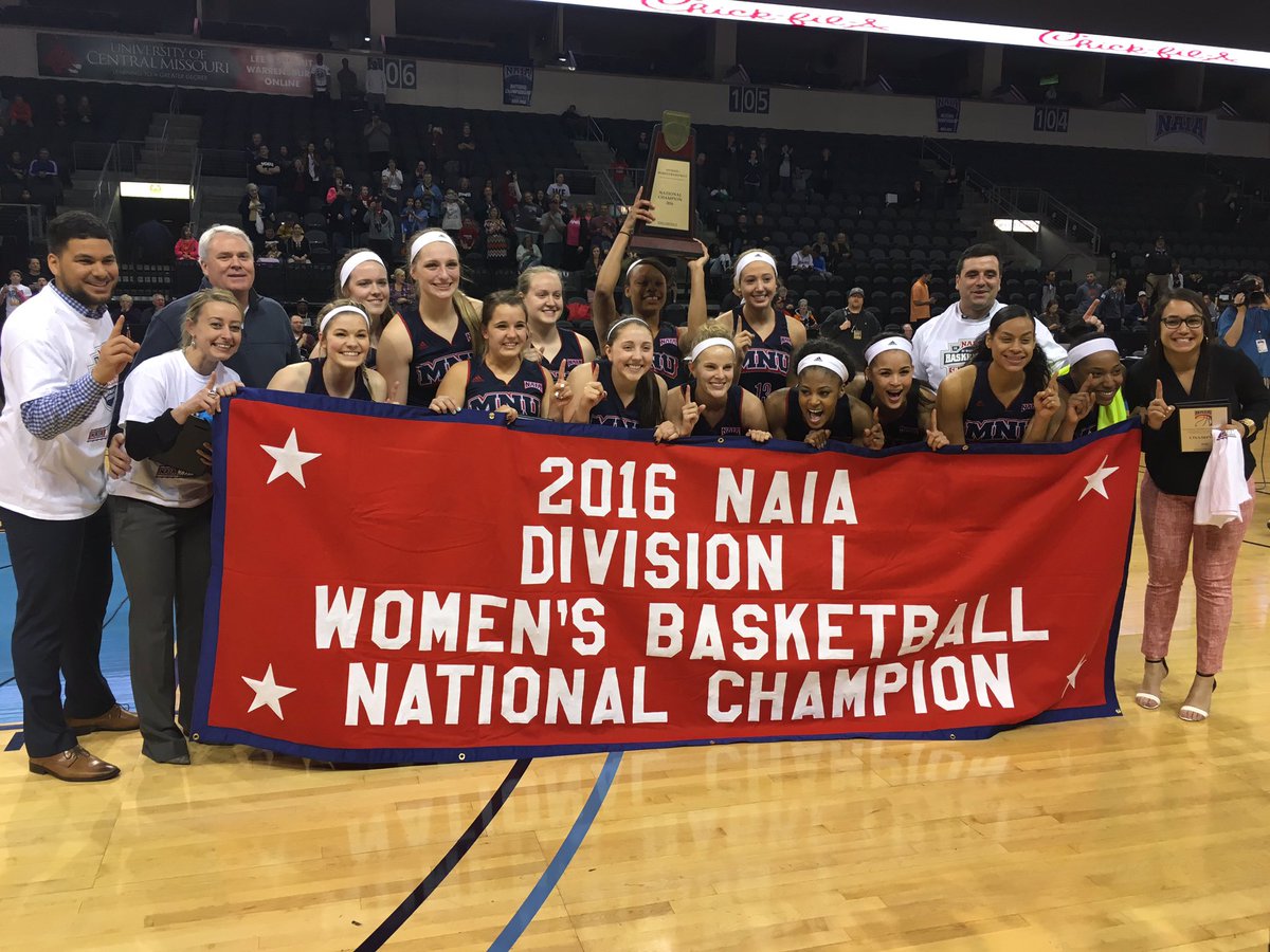 mnusports's tweet photo. Your 2016 National Champions! #FearTheNeer https://t.co/Hrtpw4AGWR