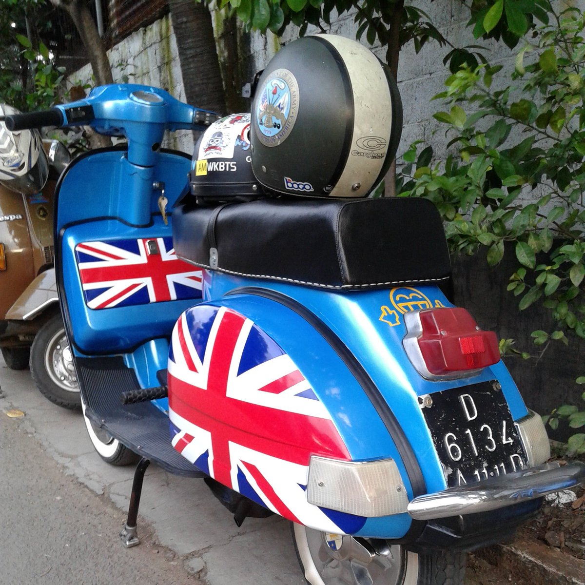 bf_panji's tweet photo. #vespa
#piagio 
#PXseries 
#ngebulJKT
#vespagram
#scooter
#italiano https://t.co/IncqwgdpBw