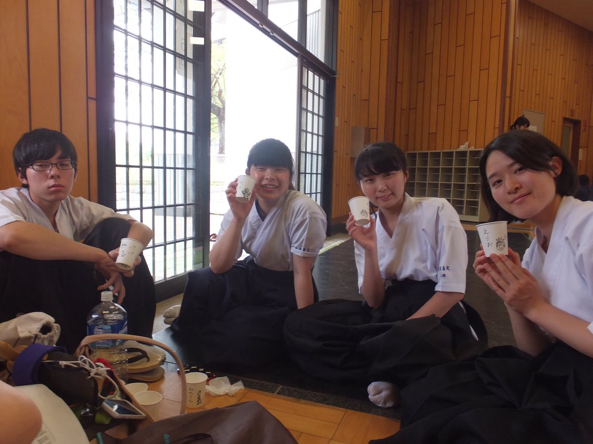 東京医科歯科大学弓道部 部活の様子をチラッと紹介 保健衛生学科編 8月に東日本看護学生弓道大会があります 看護って書いてあるけど検査もでます 一昨年は福島であったので温泉入ったり 美味しいものを食べたり楽しい旅になりました