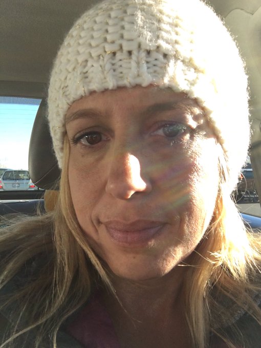 i see snow - had to stop for a warm hat! https://t.co/EEikzu5hmO<a href="/tag/champagne"class="tags"><span>#champagne</span></a><a href="/tag/moetmoment"class="tags"><span>#moetmoment</span></a>