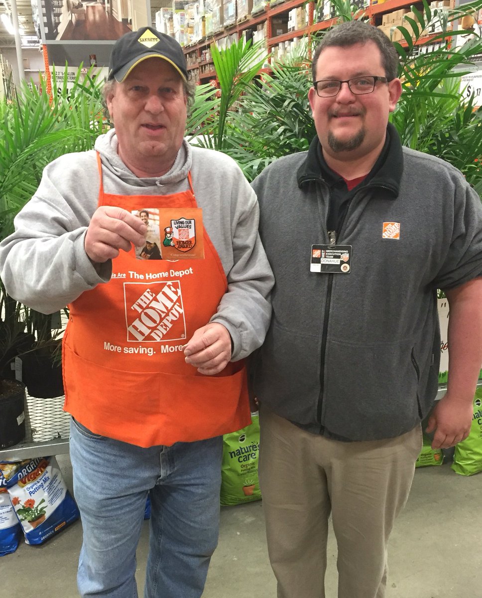 MarkEHamlton's tweet photo. 0881 MET Rescuer of the week. Great job David! @METGaryF @1sherredavis @DANI_C_CLARKE @elisiatumHD @BryanWilsonHD https://t.co/d08Y7K1I2R
