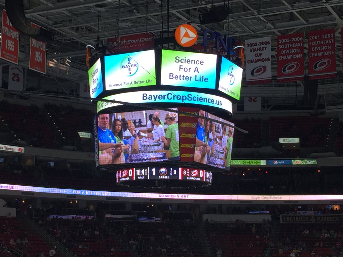 Bayer4CropsUS's tweet photo. Thanks @NHLCanes fans and employees for coming out to support #GoGreenNight! #FanFoods #SustainableAG #CanesGoGreen https://t.co/UawWuxf9RW