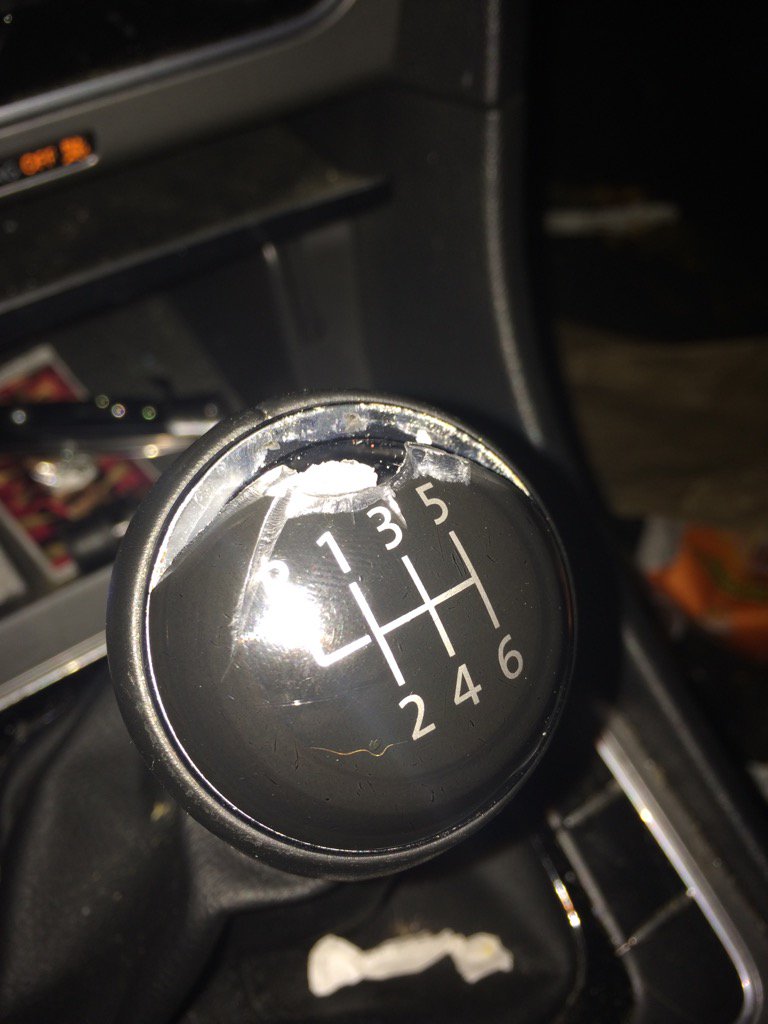 jonthheroux's tweet photo. @VW quality right there! Fucking piece of shit. #screwVW #VWdoesntcare https://t.co/6lST9uu63V