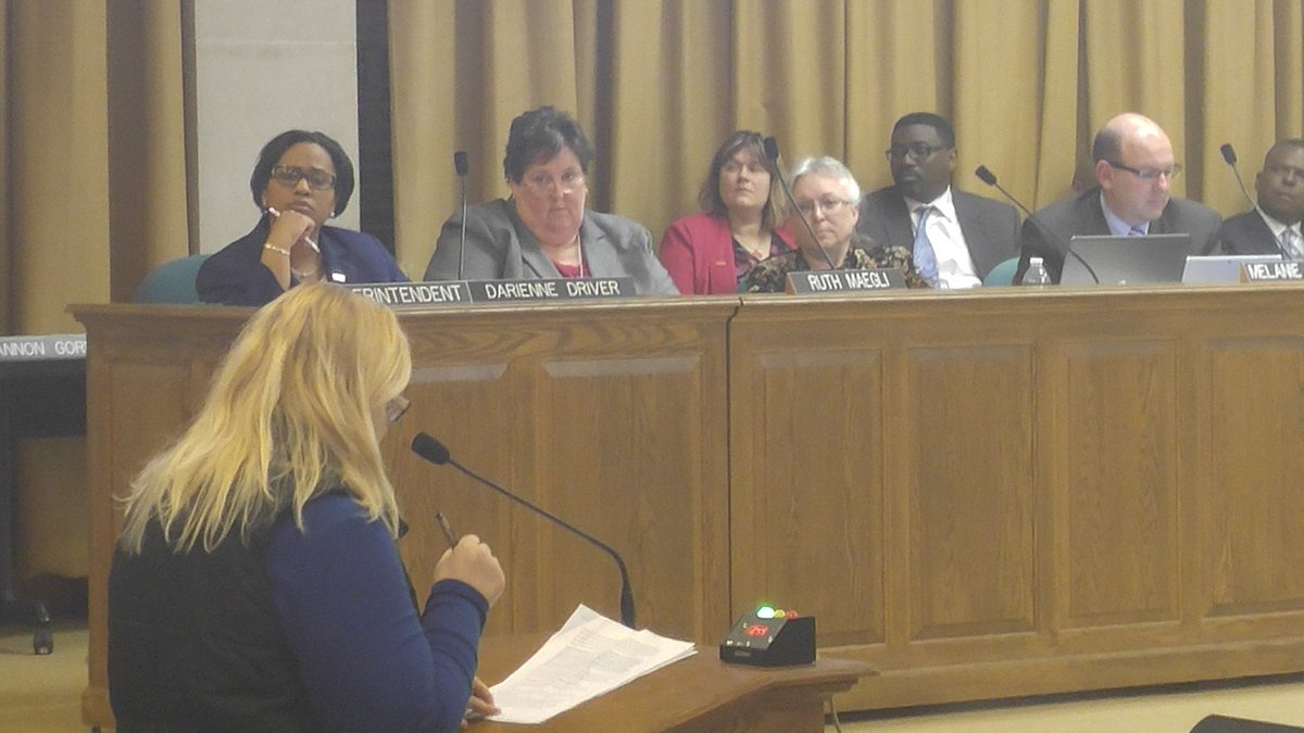 MTEAunion's tweet photo. "Increasing class size harms children now but also hurts economic opportunities in long run."

 #classsizematters https://t.co/xe0Ivj5JOq