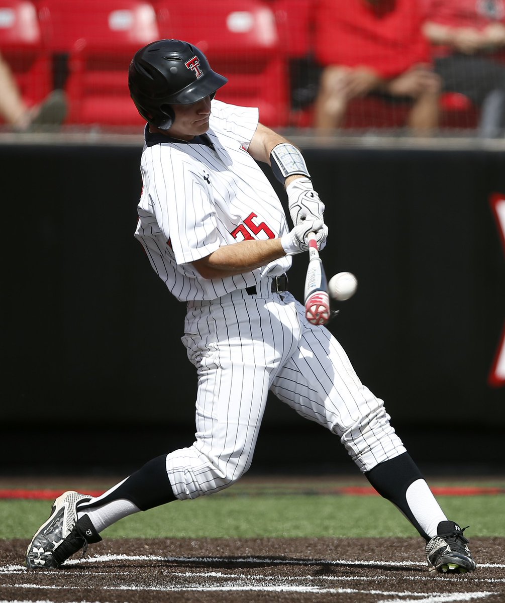 Slideshow: The wind helps carry Texas Tech to a 14-10 victory against New Mexico. lubbockonline.com/slideshow/2016…