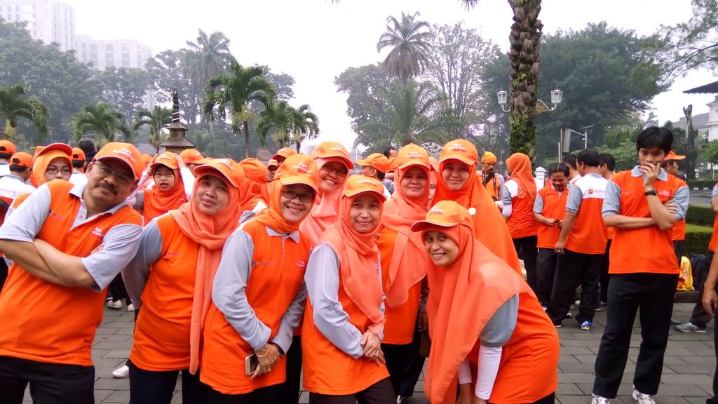 SE2016BdgKota's tweet photo. #SensusEkonomi2016 apel siaga SE2016/BPS Prov. Jawa Barat..@istilaras @WRefliana https://t.co/NrRtCPTGPl