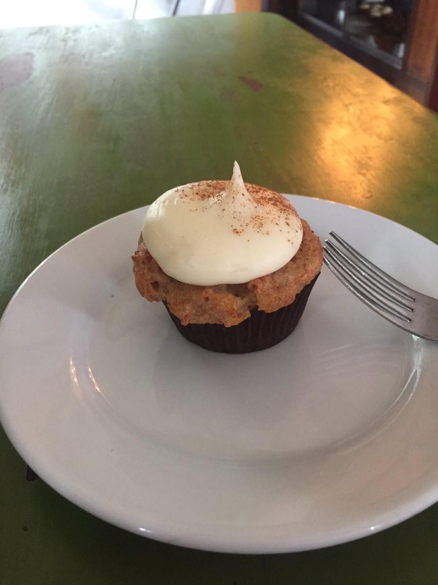 csharp12's tweet photo. Tuesday's are for @CuppiesandJoe,catch-ups w/@bethany_amber &amp;Fixer Upper!@magnoliamom @chippergaines #favoritethings https://t.co/hMg2XipJvg