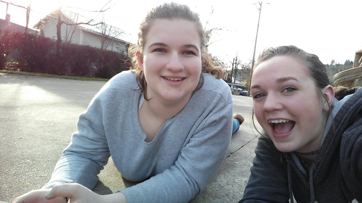 AmberMcKnight16's tweet photo. Love this girl https://t.co/wiAkG1OFq2
