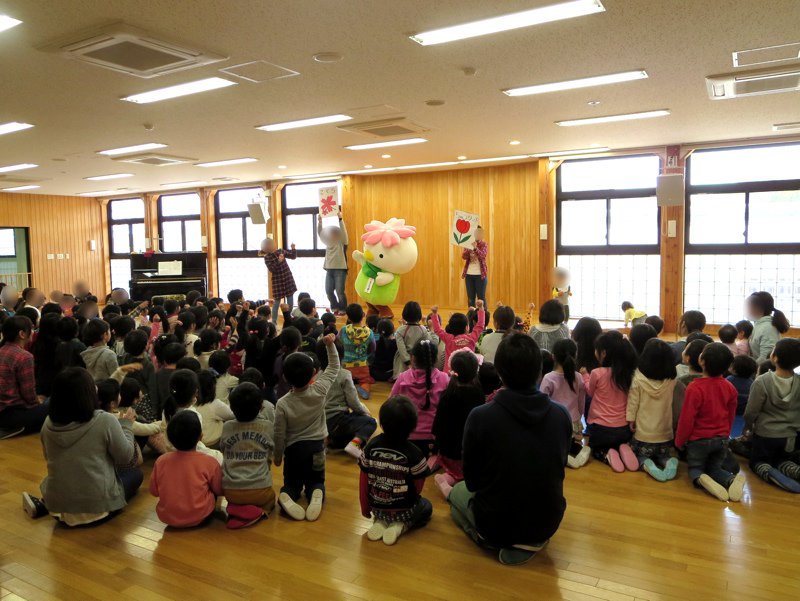 さくらっきー A Twitteren こんにちは さくらっきーだよ 今日は第一光の子保育園に行ってきたよ たくさんのお友達とクイズ大会をしたり 一緒に写真を撮ったんだ みんな喜んでくれて嬉しいな 帰りにさくらっきーにプレゼントを貰ったよ ありがとう