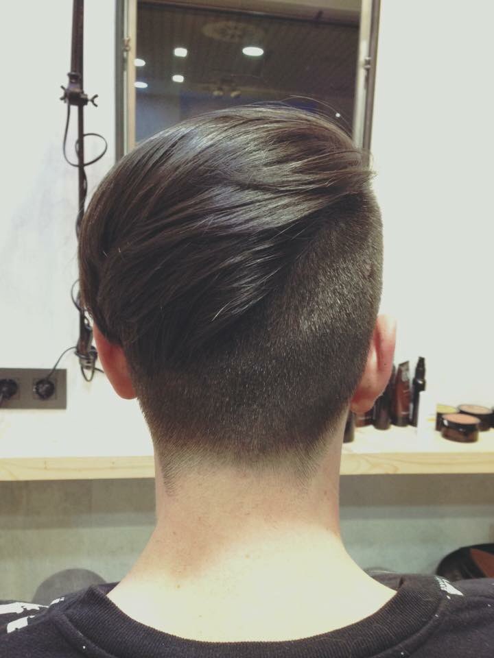 VOGAestilistas's tweet photo. Comenzamos el día con el look moñón de Juan! Que os parece?? #CorteDeChico #CorteDePelo https://t.co/0VWd8T72Cb