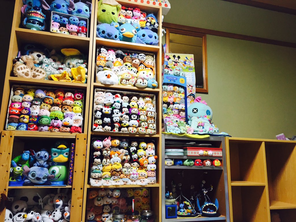 すくらんぷ V Twitter Miyuki ありがとうございますo ツムツム棚を増やしたので まだまだ入りそうですね W 笑 困りますよね W ユニベアも結構場所とるので いい飾り方を模索してますf