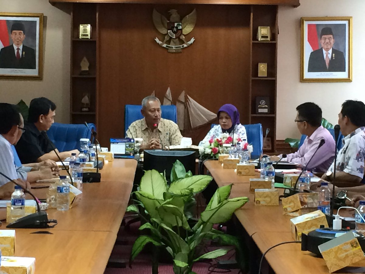 23/3, <a href="/NarmokoPras/">Narmoko Prasmadji</a> sbg mantan ka BKIPM turut hadir u/ berbagi pengalaman &amp; berdiskusi dg jajaran BKIPM