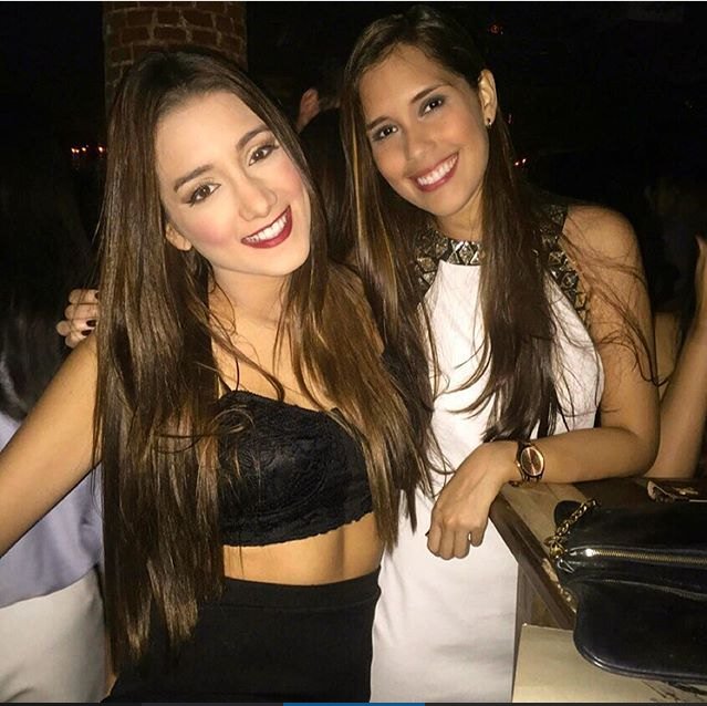 ColombianasH's tweet photo. Con lo que nos tropezamos todos los días en mi hermoso país 😍wow https://t.co/qZYquxSAym