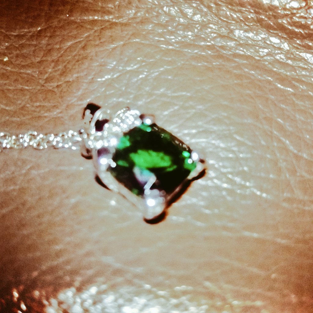Prometheusgift's tweet photo. Now all I need is the #earrings to match #JICreveal #FMFMN 
https://t.co/IhruYa9bEU https://t.co/Txs7e2ZxjR