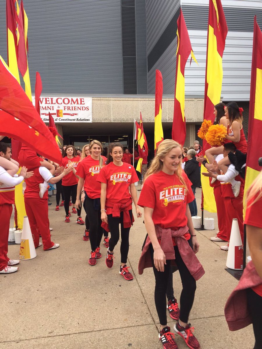 Grillaguy1's tweet image. Thank you @pitthoops for an amazing season. We'll never forget the memories &amp;amp; friends we've made. #WeLOVEIt #oagaag