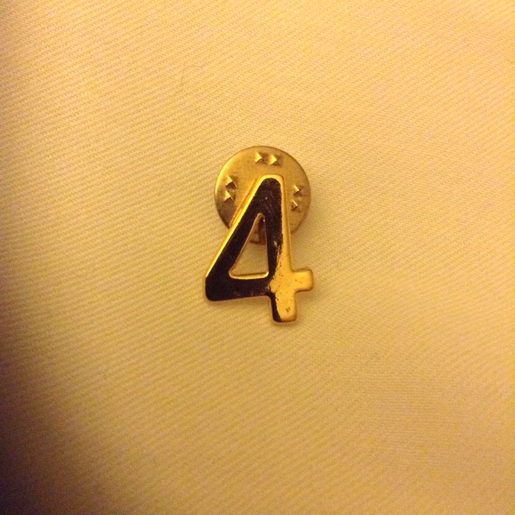 loriadodge's tweet image. @RyanJBarclay_TD Thanks to team Saskatchewan for the pinning ceremony #tdsgottalent #longmemory #tdpride