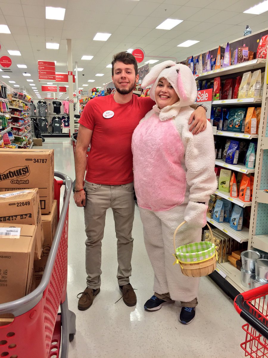 leilaniWHAA's tweet photo. ETL Sam couldn't wait to be the Easter Bunny. Thanks Blanca for helping your guest save 5%! #teamwork #t2803 #easter https://t.co/TQV8GYHvUS