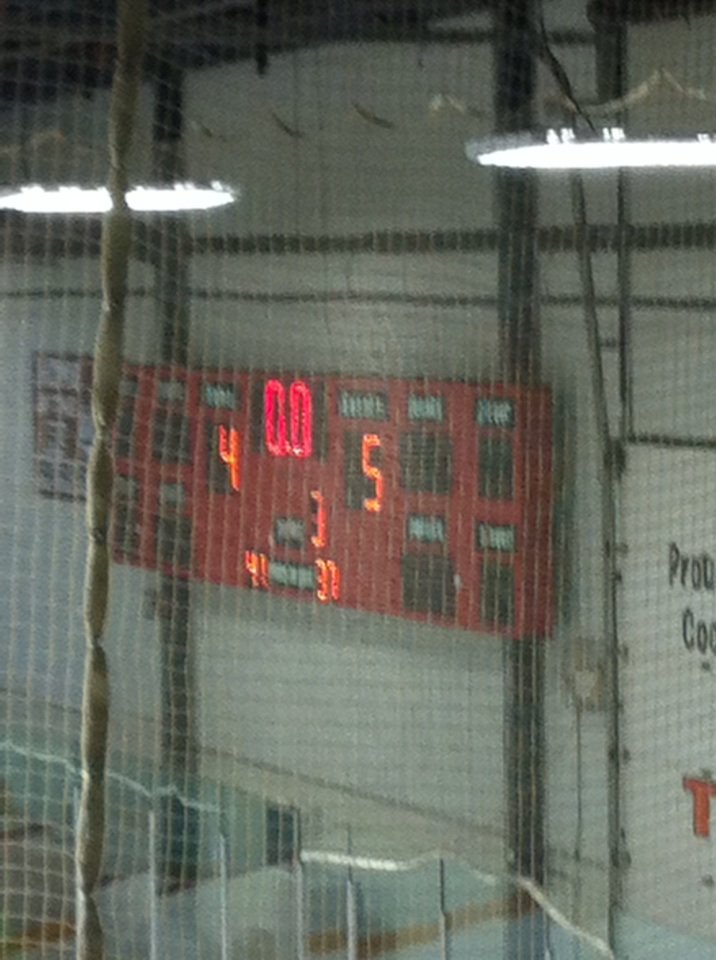 MennoKnight87's tweet photo. @MV_Colts win! Colts hold on for a 5-4 victory! @Colttanderson scores the winner! Colts lead 3 games to 2! https://t.co/C3bGScnnIn