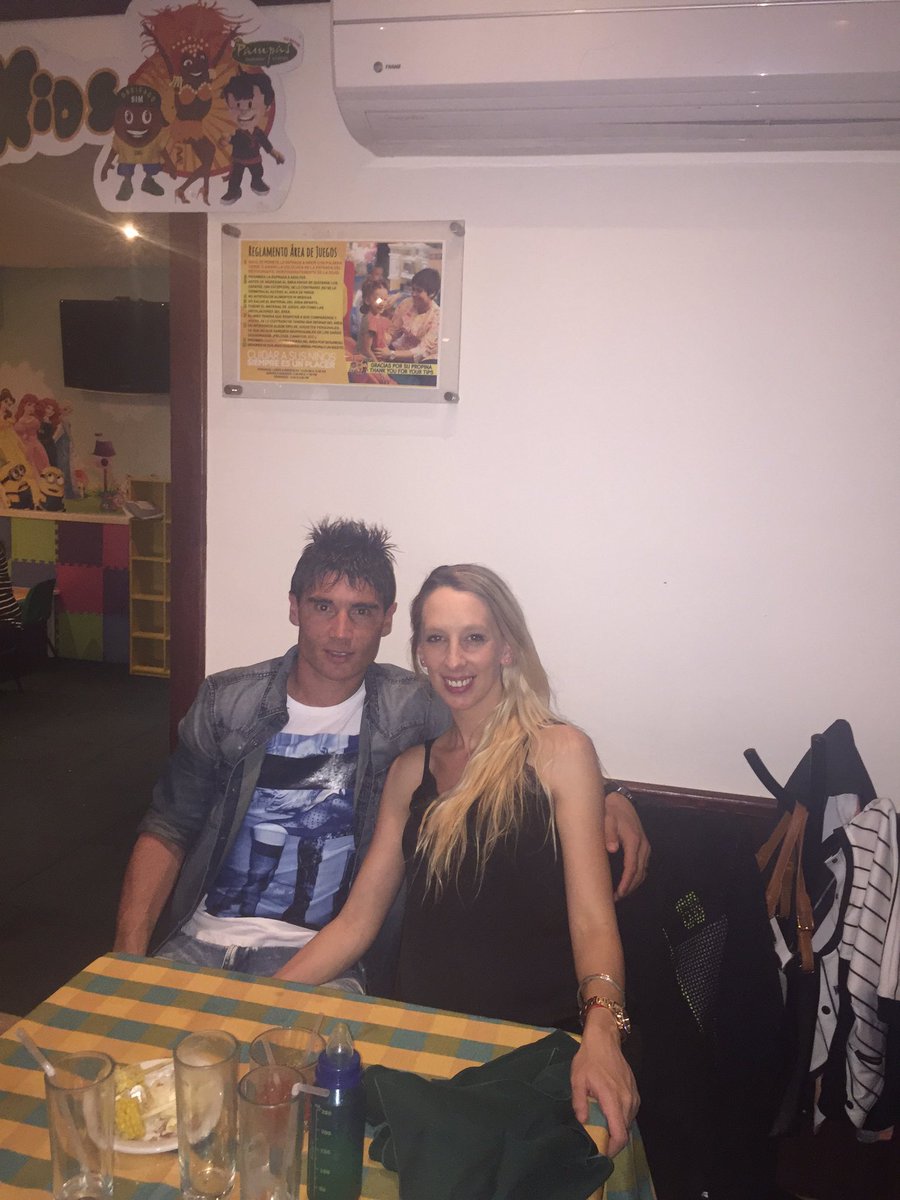 chavoalustiza's tweet image. Festejando los 11 años juntos te amo hermosa @paulichavita ❤️✌️👌